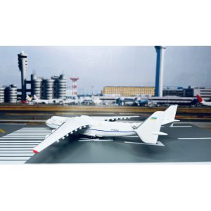 Antonov 安东诺夫 Antonov An-225 UR-82060 蓝色腰线 562768 Herpa 1:400