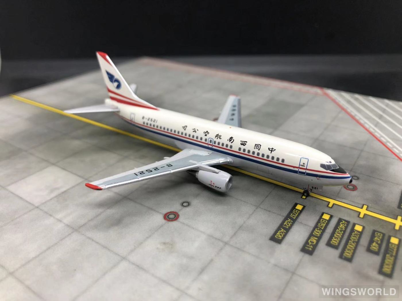AeroClassics 1:400 ACB2521 China Southwest Airlines 中国西南航空 Boeing 737-300 B-2521