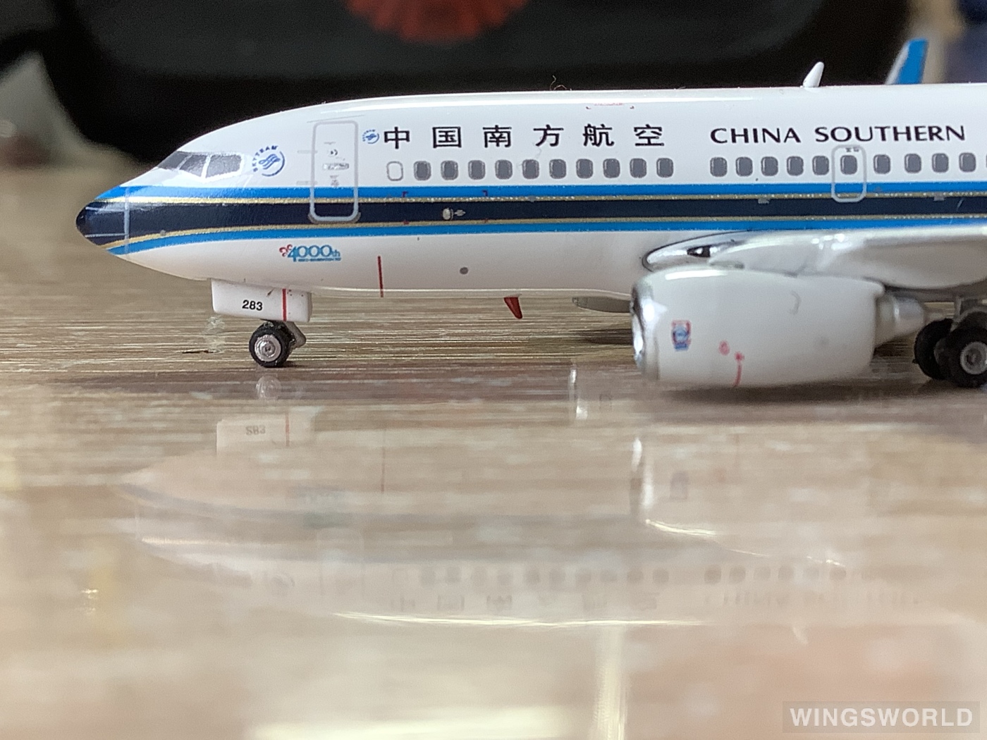 Phoenix 1:400 PH11131 China Southern 中国南方航空 Boeing 737-700 B-5283
