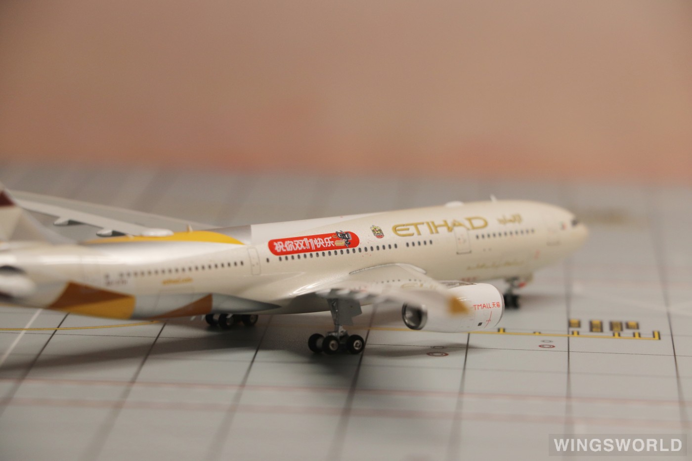 Phoenix 1:400 PH11449 Etihad Airways 阿提哈德航空 Airbus A330-200 A6-EYH