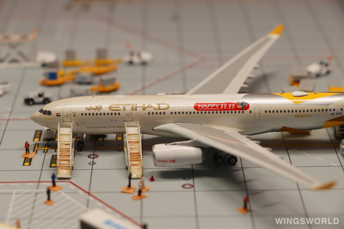Phoenix 1:400 PH11449 Etihad Airways 阿提哈德航空 Airbus A330-200 A6-EYH