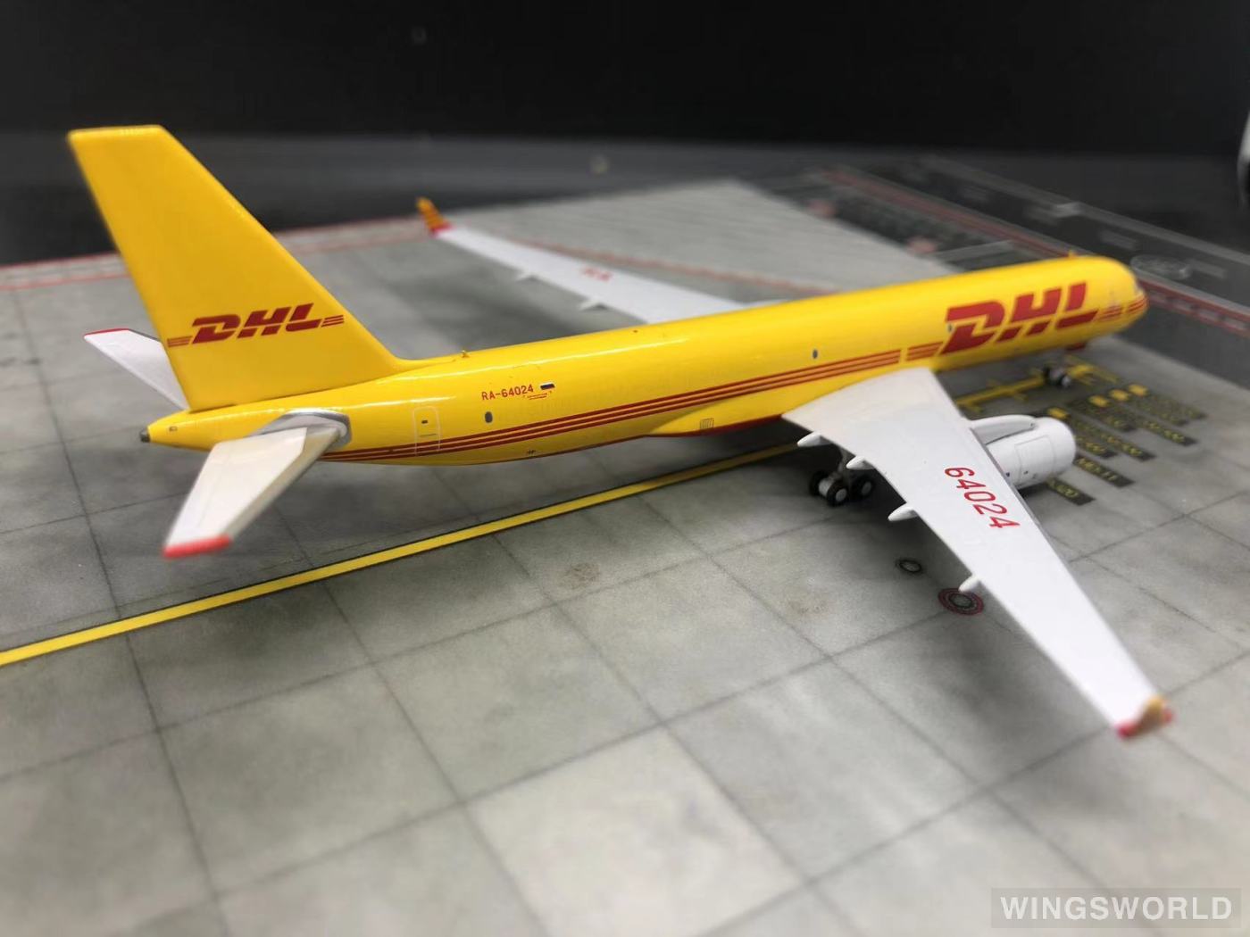 Pandamodel 1:400 202116 DHL 敦豪 Tupolev Tu-204 RA-64024