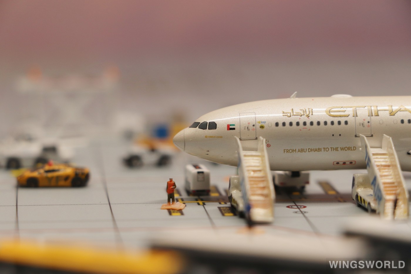Phoenix 1:400 PH11449 Etihad Airways 阿提哈德航空 Airbus A330-200 A6-EYH
