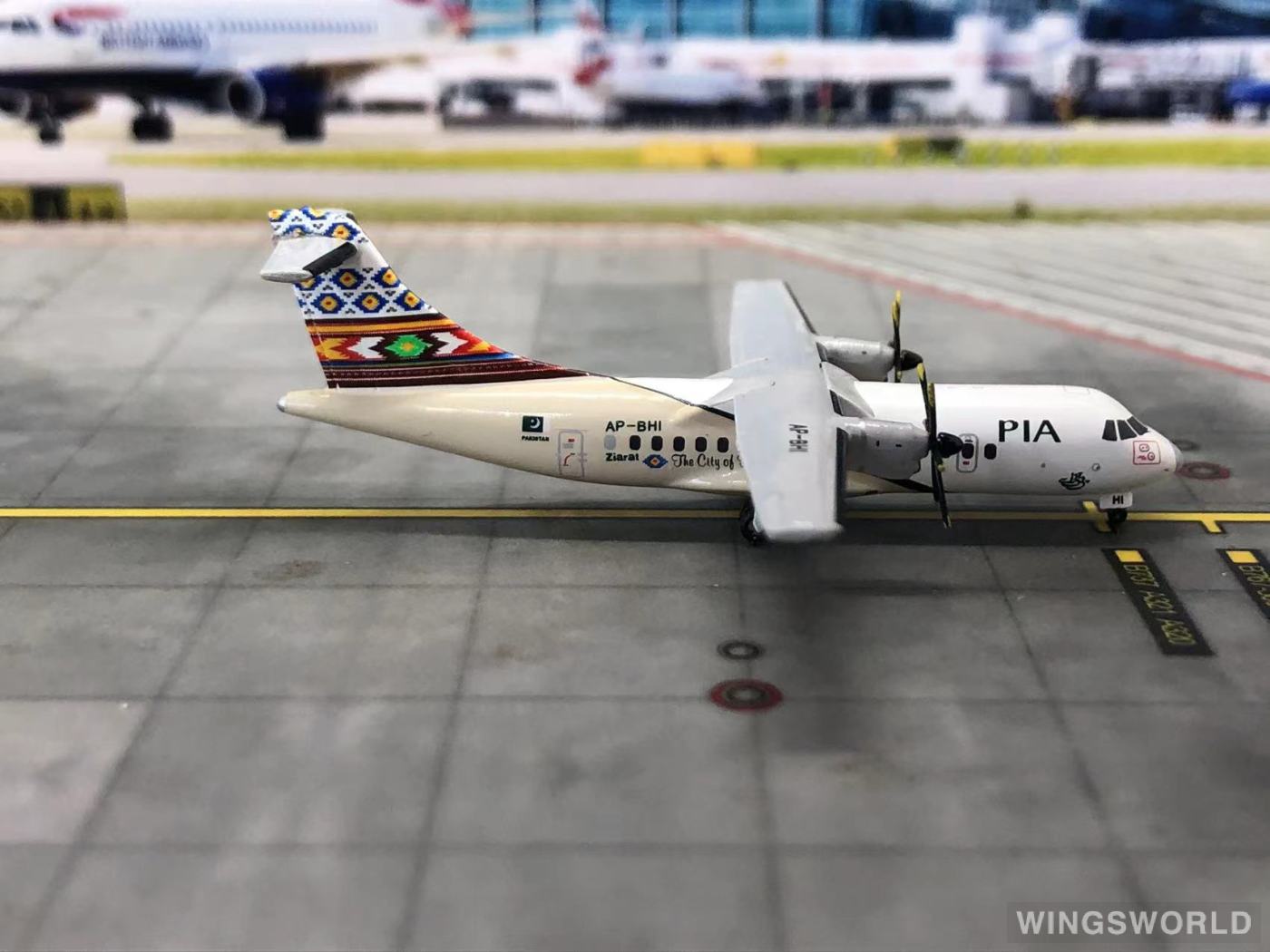 JC Wings 1:400 JC4161 PIA 巴基斯坦航空 ATR 42 AP-BHI