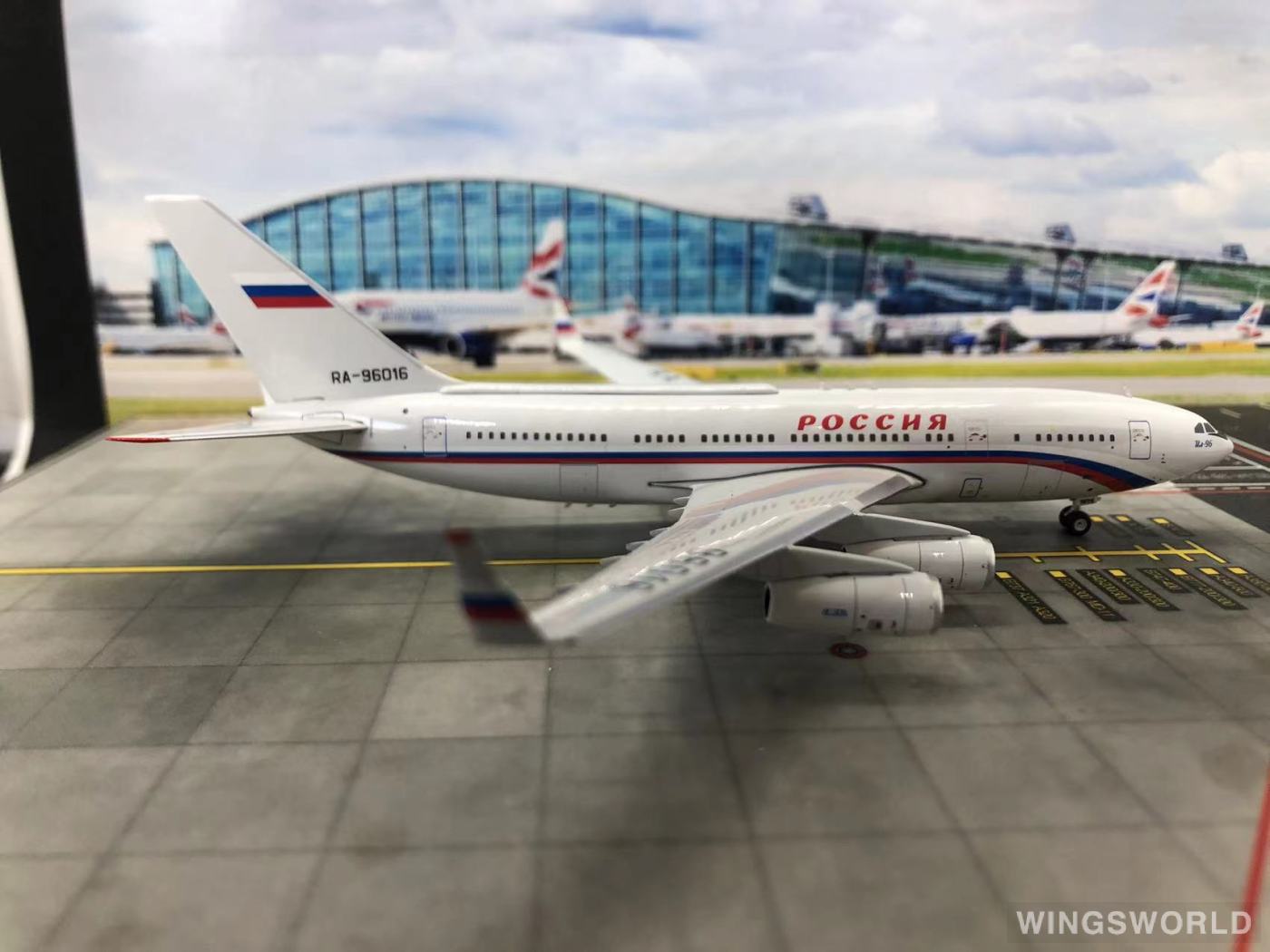 Phoenix 1:400 PH11451 Rossiya Special Flight Detachment Ilyushin Il-96 RA-96016