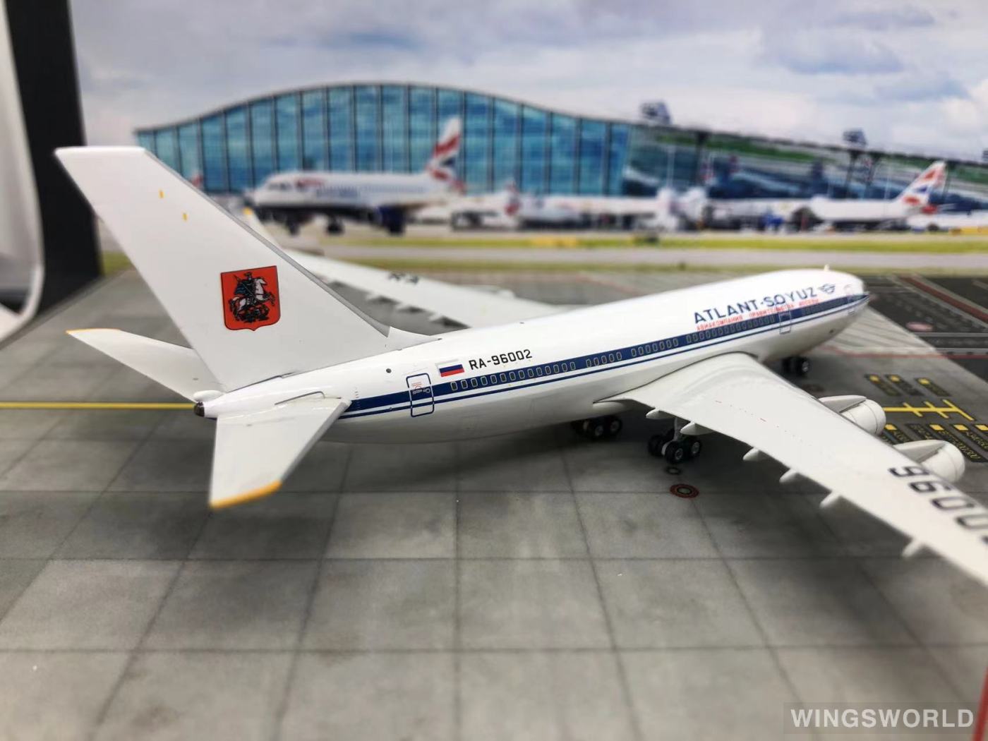 Phoenix 1:400 PH10876 Atlant-Soyuz Airlines Ilyushin Il-96 RA-96002