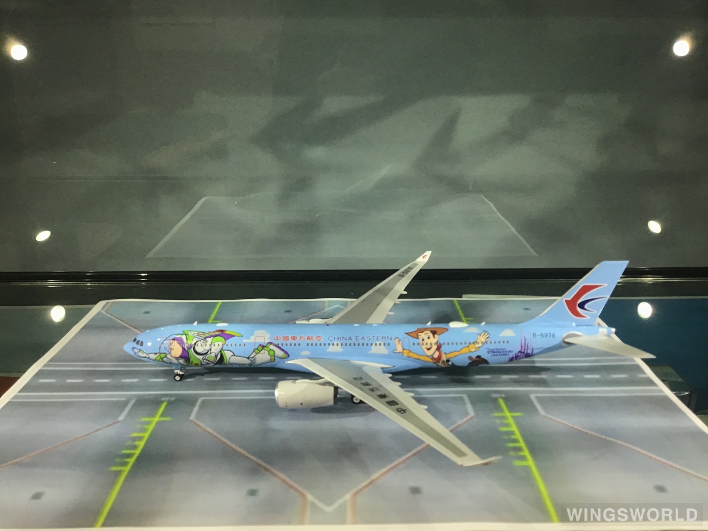 Phoenix 1:200 PH100059 China Eastern 中国东方航空 Airbus A330-300 B-5976