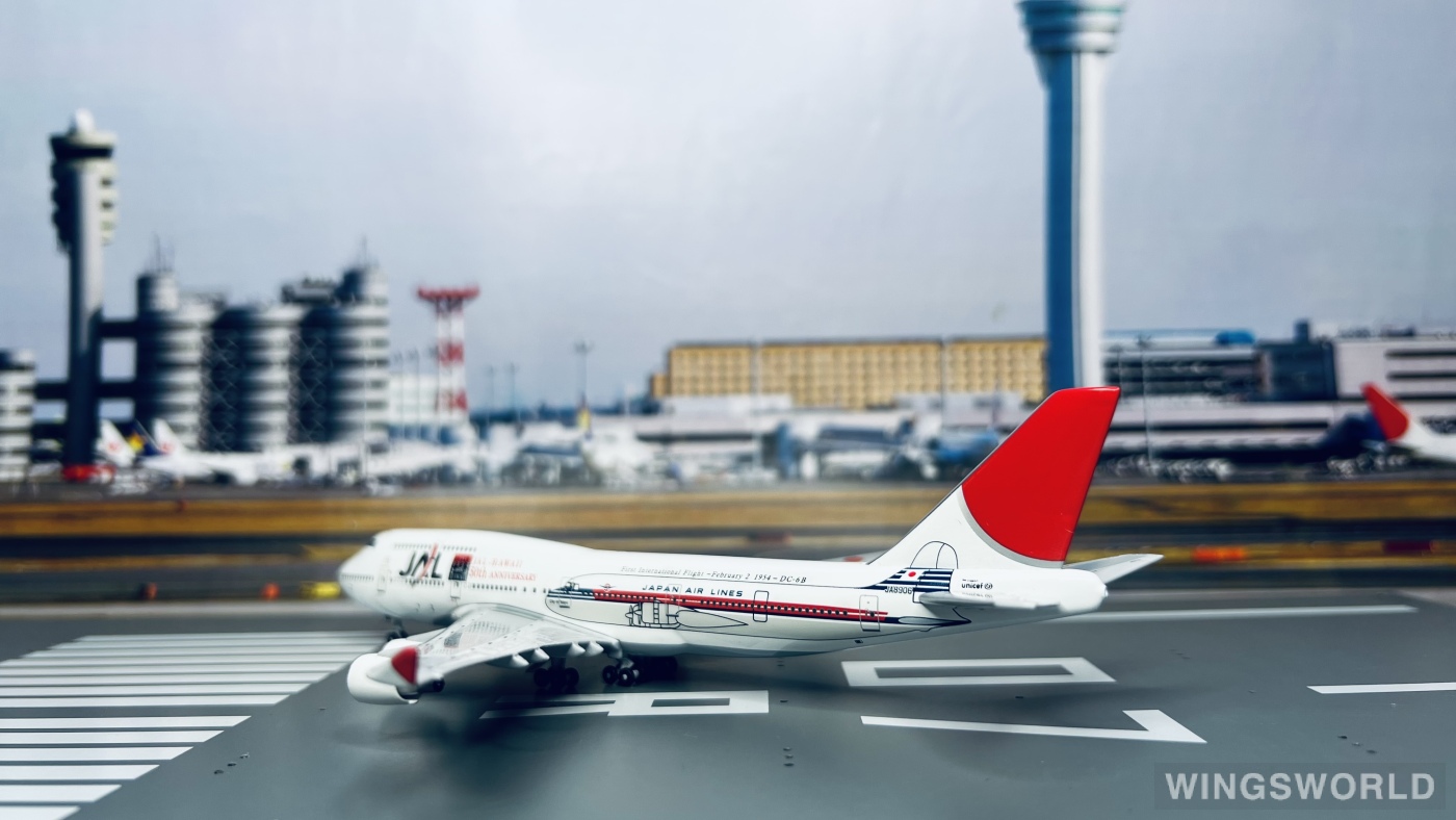 Big Bird 1:400 BB4-2004-13A Japan Airlines 日本航空 Boeing 747-400 JA8906