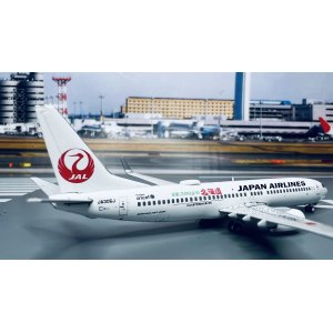 Japan Airlines 日本航空 Boeing 737-800 JA306J 支持北海道 EW4738006 JC Wings 1:400