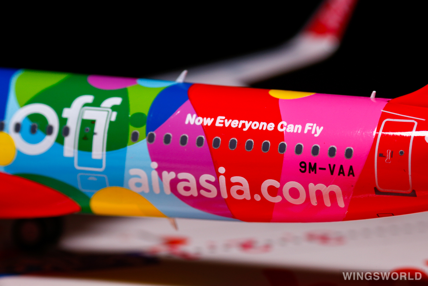 Inflight200 1:200 HH-321-01 AirAsia 亚洲航空 Airbus A321neo 9M-VAA