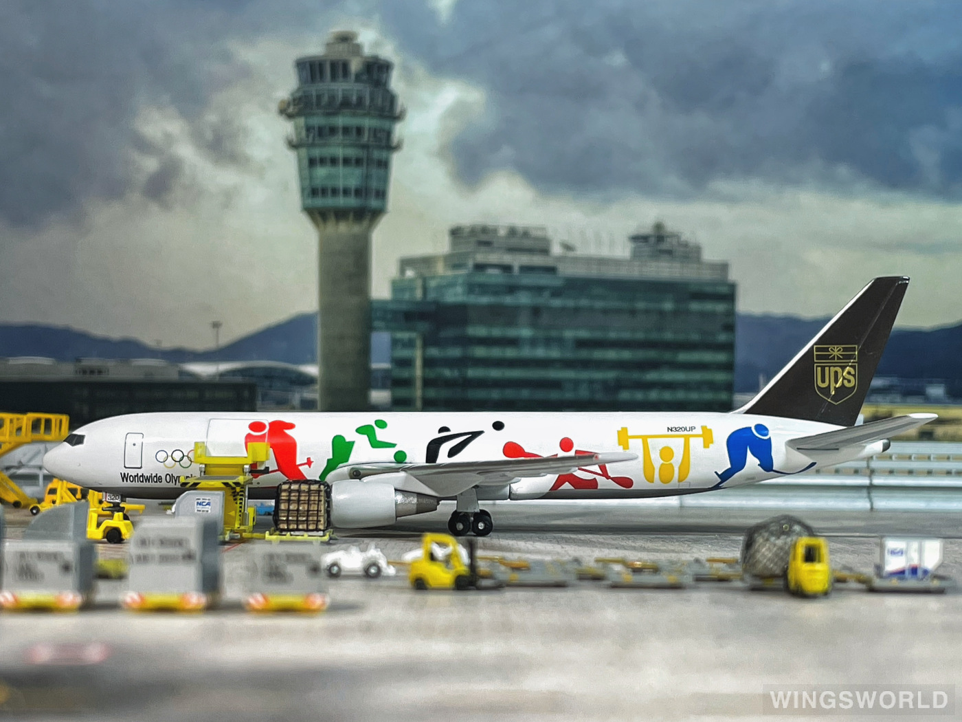 AeroClassics 1:400 BB4-2003-08B UPS 联合包裹公司 Boeing 767-300 N320UP