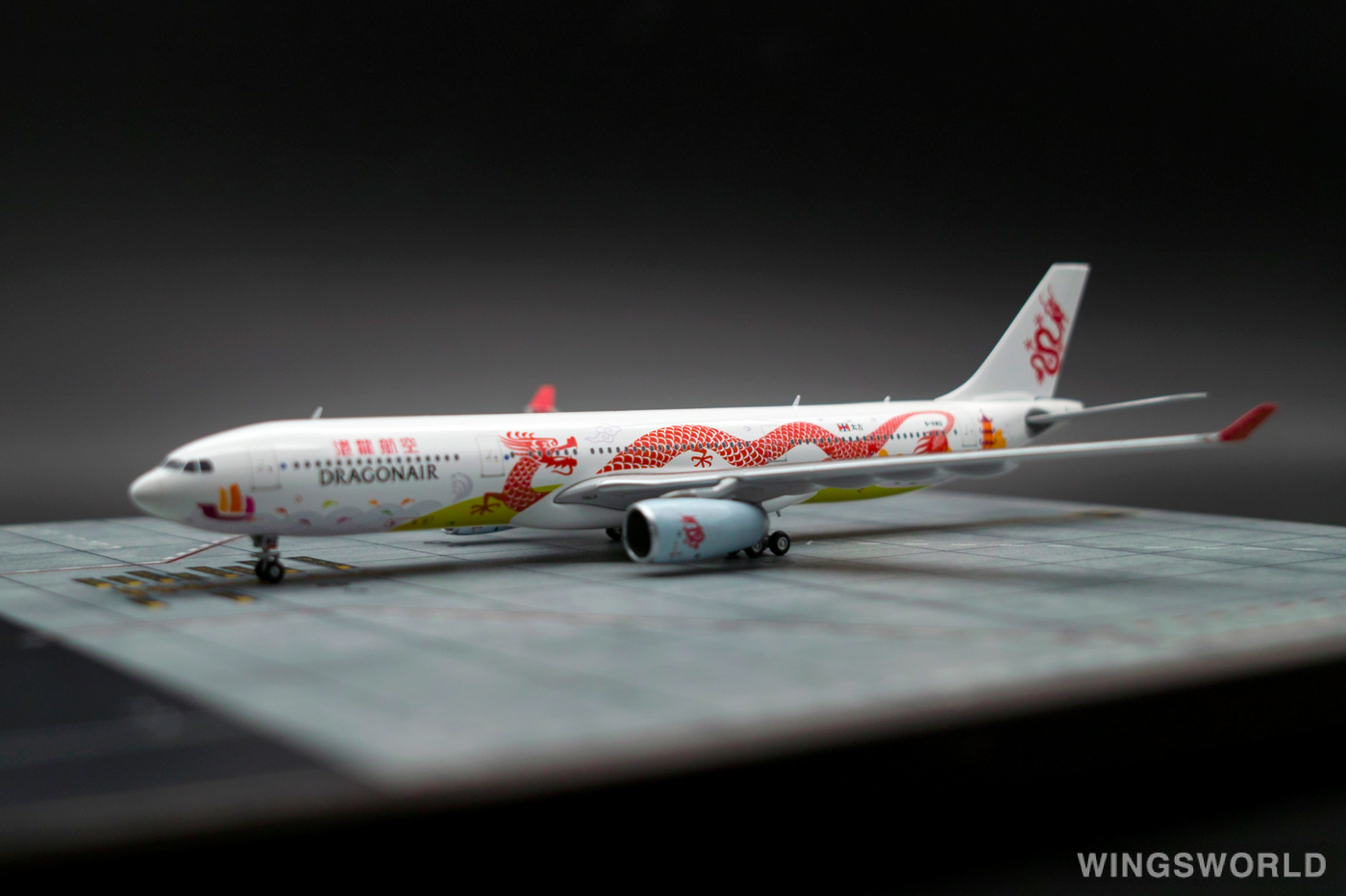 JC Wings 1:400 EW4333008 Dragonair 港龙航空 Airbus A330-300 B-HWG