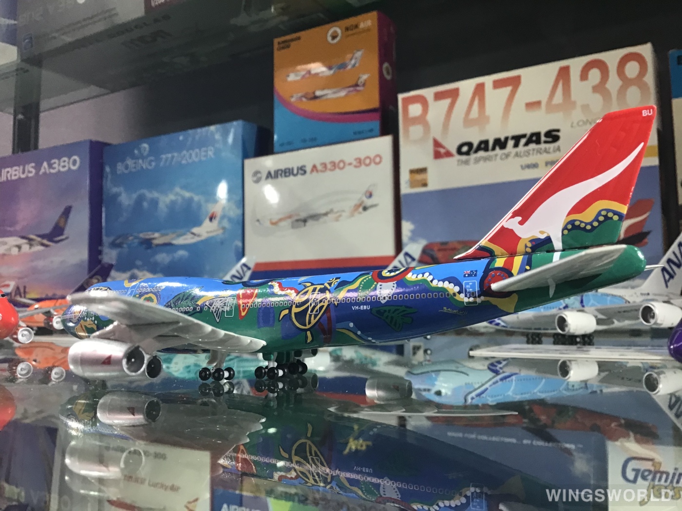 TucanoLine 1:400 84021001 Qantas 澳洲航空 Boeing 747-300 VH-EBU