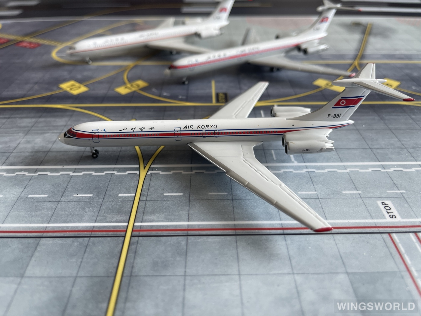 Geminijets 1:400 Ilyushin Il-62 Air Koryo 朝鲜高丽航空GJKOR663 P 