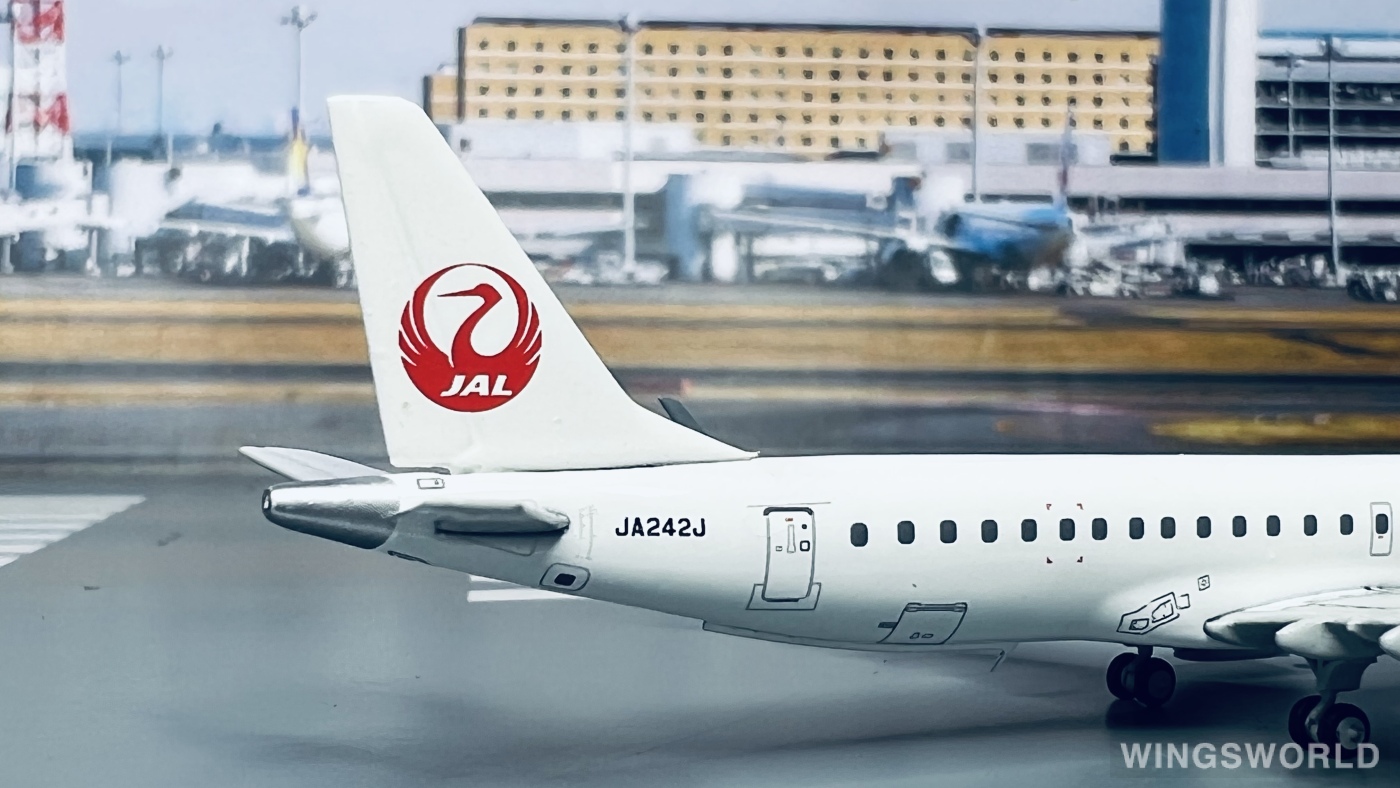 JC Wings 1:400 XX4708 Japan Airlines 日本航空 Embraer ERJ-190 JA242J