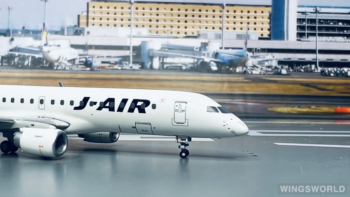JC Wings 1:400 XX4708 Japan Airlines 日本航空 Embraer ERJ-190 JA242J