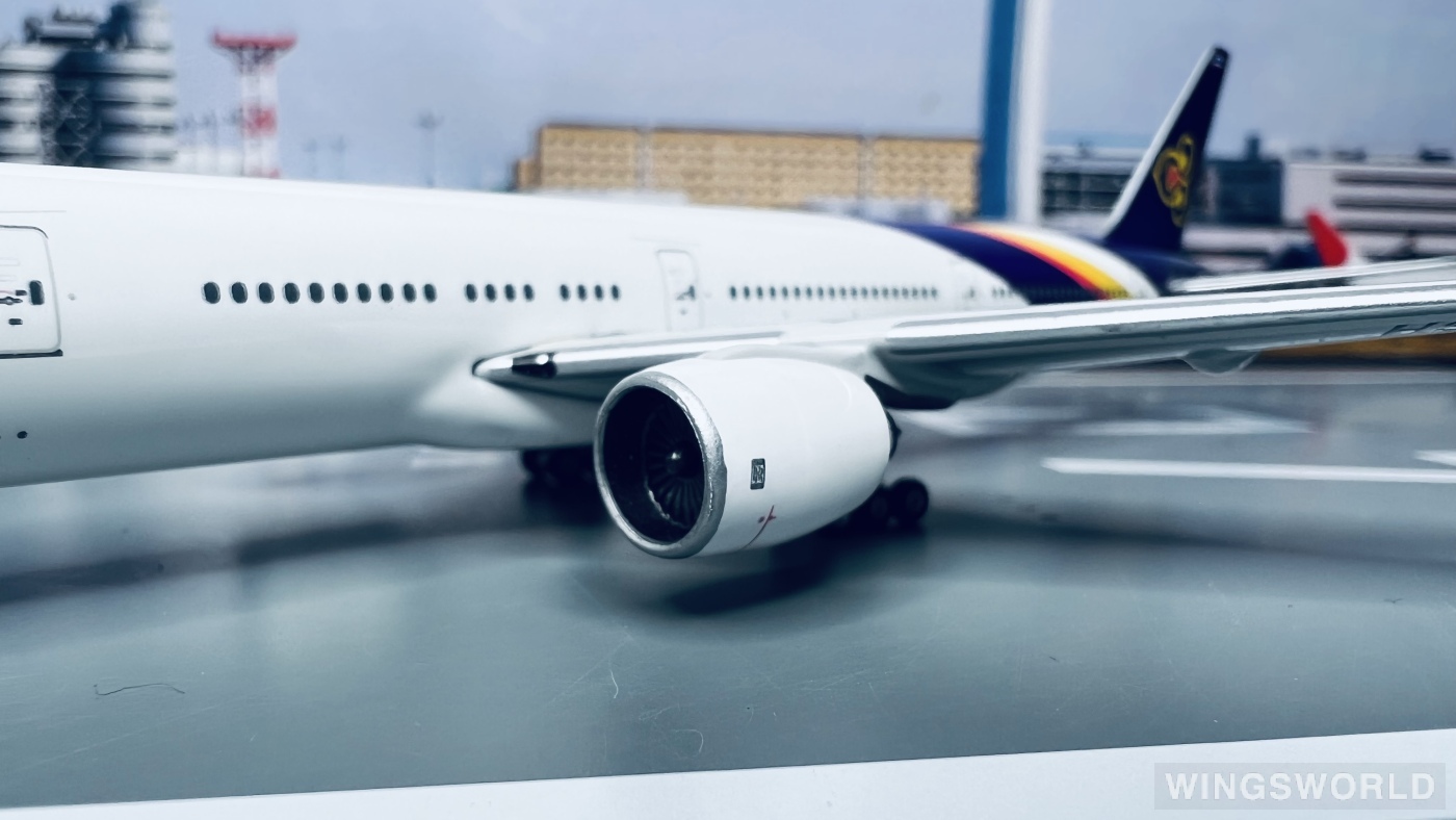 Phoenix 1:400 PH10331A Thai Airways 泰国国际航空 Boeing 777-300 HS-TKF