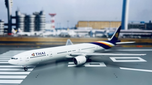 Thai Airways 泰国国际航空 Boeing 777-300 HS-TKD  PH10331B Phoenix 1:400