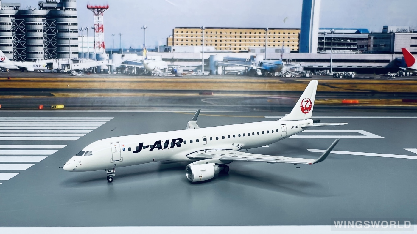 JC Wings 1:400 XX4708 Japan Airlines 日本航空 Embraer ERJ-190 JA242J