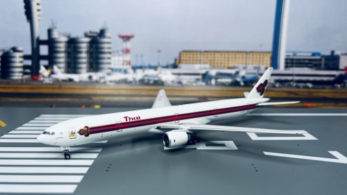 Thai Airways 泰国国际航空 Boeing 777-300 HS-TKA  PH10279 Phoenix 1:400