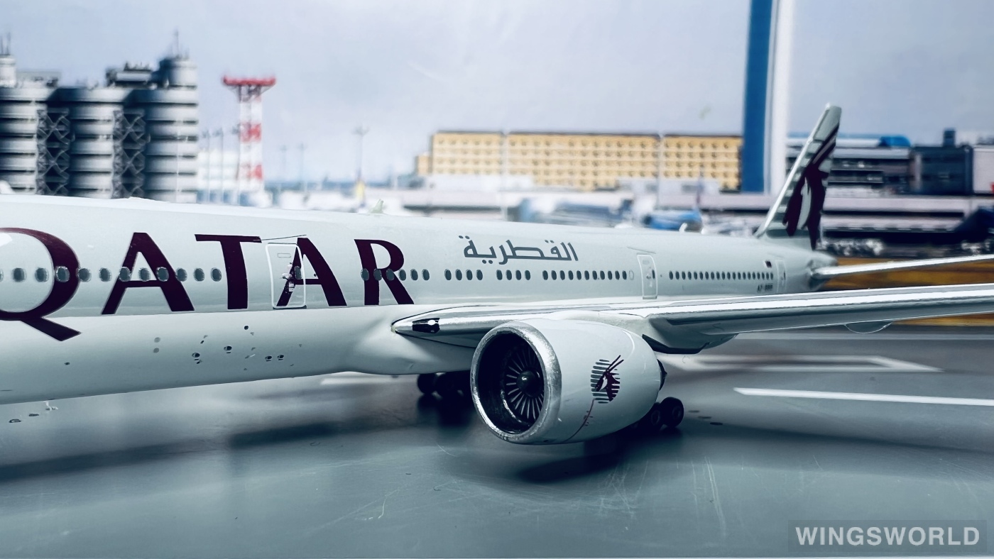 Phoenix 1:400 PH11025 Qatar 卡塔尔航空 Boeing 777-200 A7-BBB