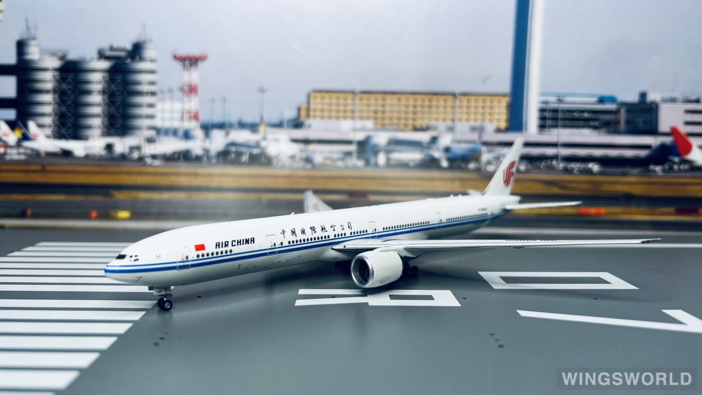 Phoenix 1:400 PH11711 Air China 中国国际航空 Boeing 777-300ER B-2043