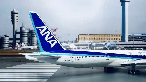 Phoenix 1:400 Boeing 777-300 ANA 全日空PH04410 JA753A 图片和