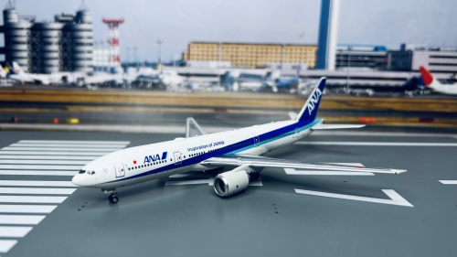 Phoenix 1:400 Boeing 777-200ER ANA 全日空PH04411 JA717A 图片