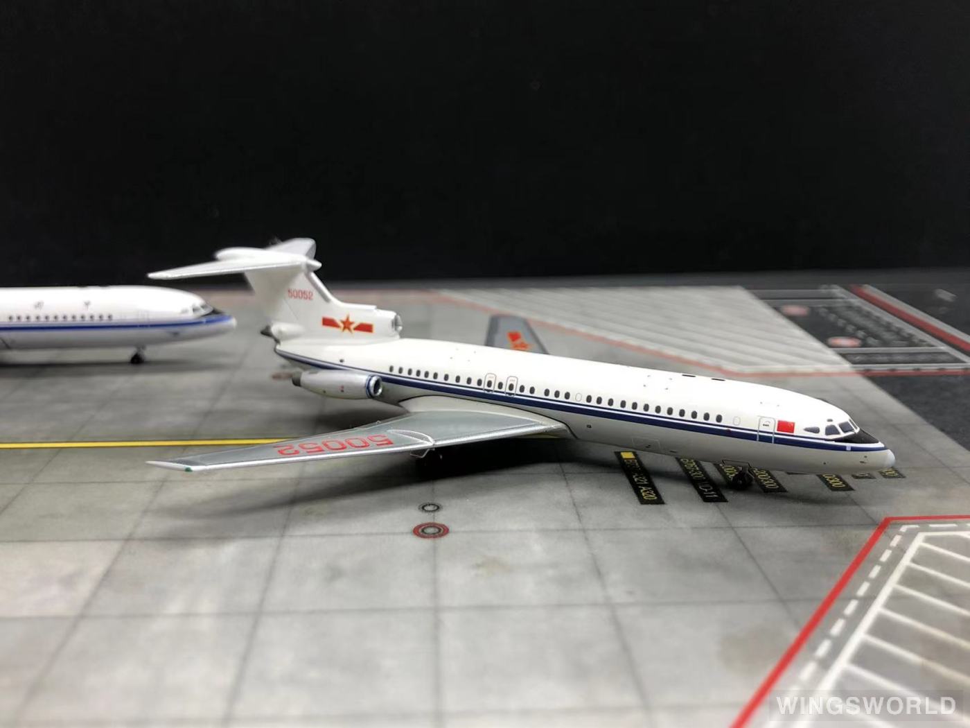 AeroClassics 1:400 50052 PLAAF 中国空军 Hawker Siddeley Trident 50052