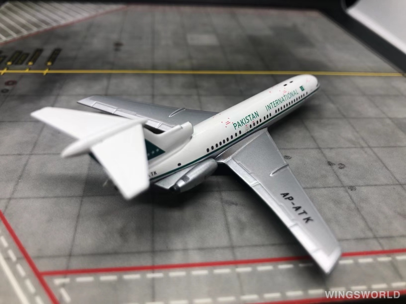 AeroClassics 1:400 ACAPATK PIA 巴基斯坦航空 Hawker Siddeley Trident AP-ATK