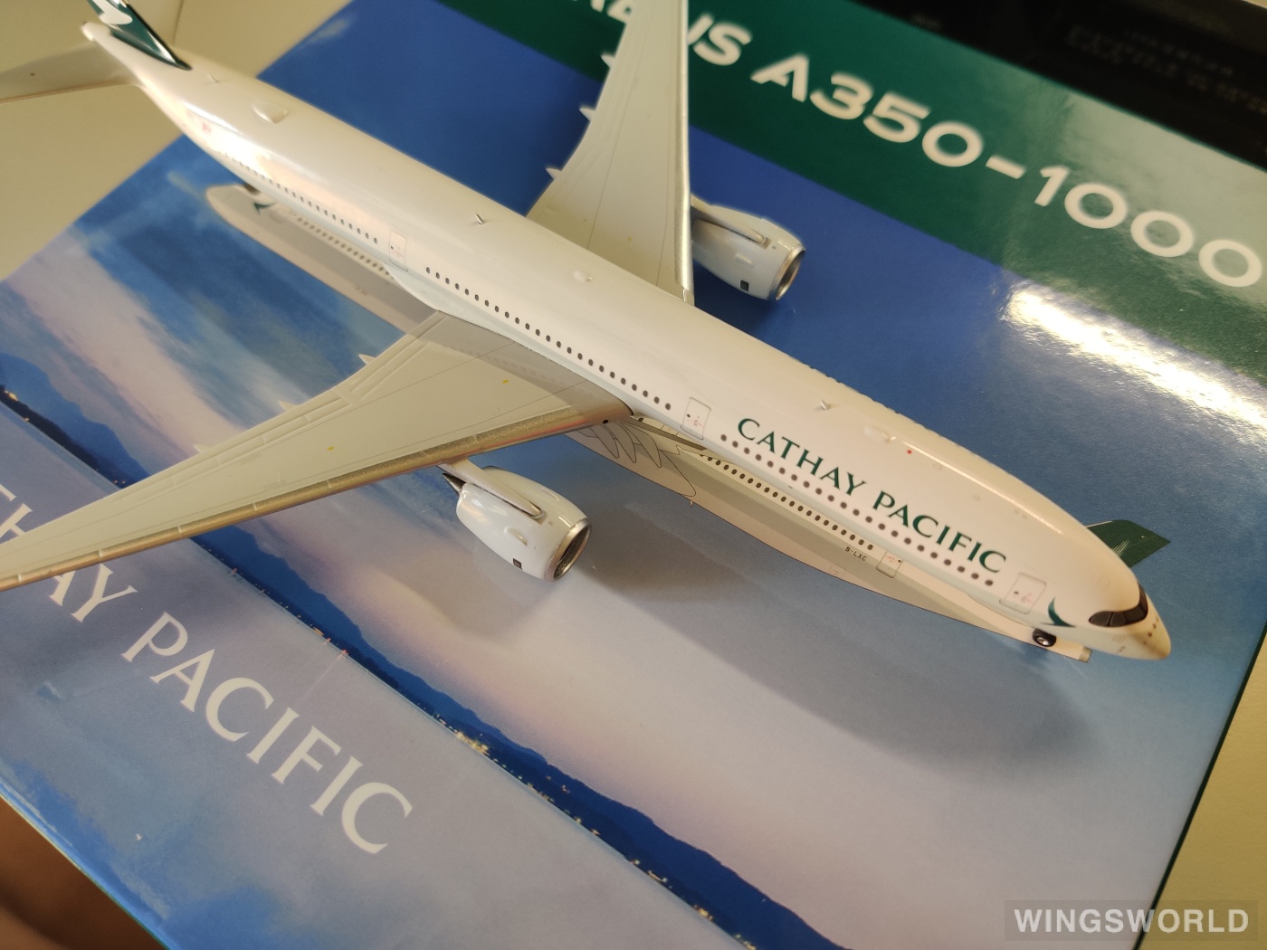 Phoenix 1:400 PH04345 Cathay Pacific 国泰航空 Airbus A350-1000 B-LXC