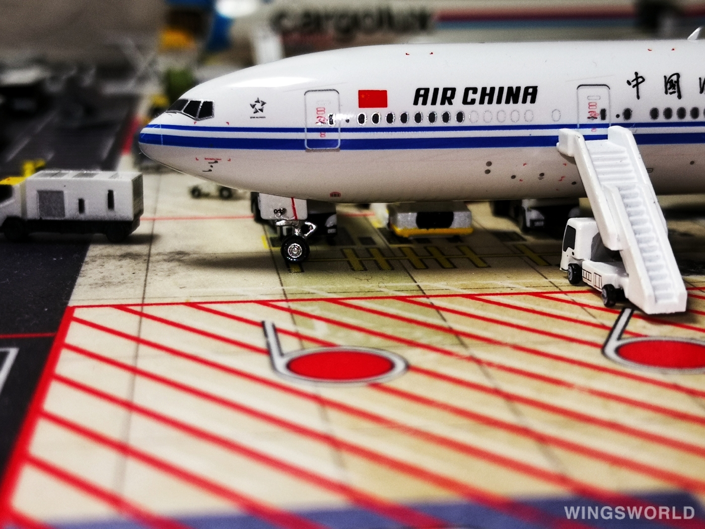 Phoenix 1:400 PH11711 Air China 中国国际航空 Boeing 777-300ER B-2043
