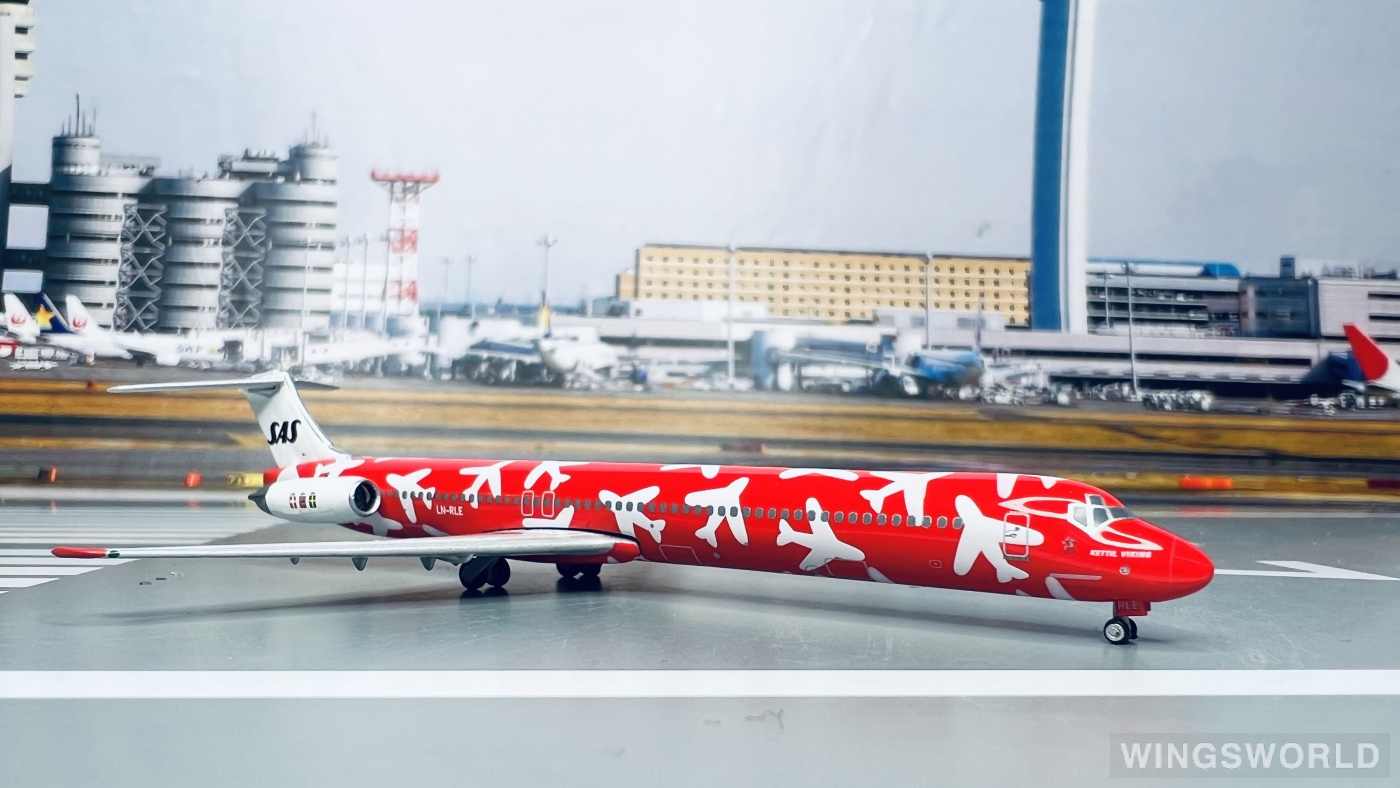 Phoenix 1:400 PH11096 SAS 北欧航空 McDonnell Douglas MD-82 LN-RLE