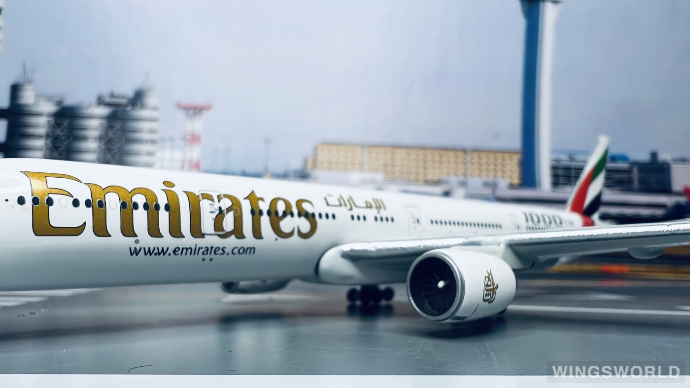 Geminijets 1:400 GJUAE1189 Emirates 阿联酋航空 Boeing 777-300ER A6-EGO