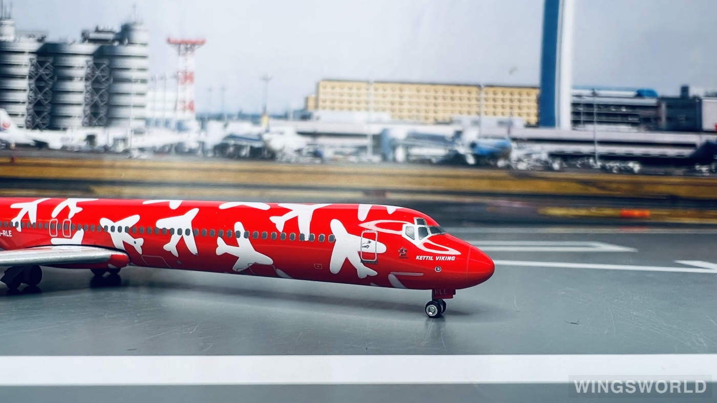 Phoenix 1:400 PH11096 SAS 北欧航空 McDonnell Douglas MD-82 LN-RLE