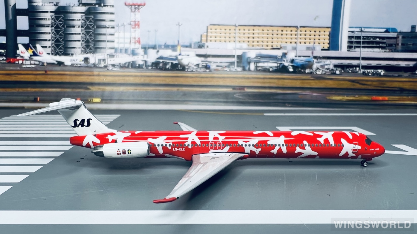 Phoenix 1:400 PH11096 SAS 北欧航空 McDonnell Douglas MD-82 LN-RLE
