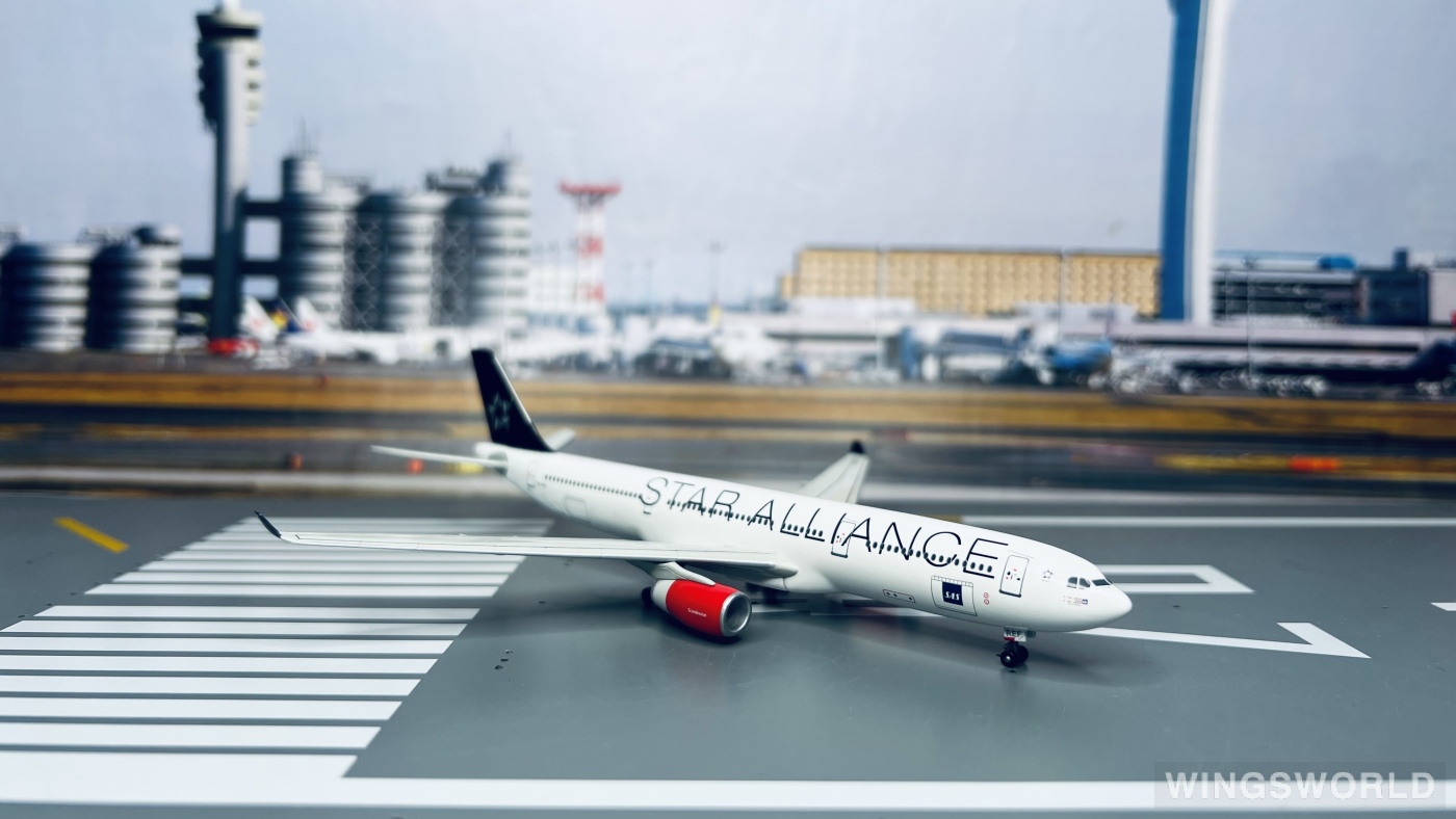 Dragon Models 1:400 55651B SAS 北欧航空 Airbus A330-300 SE-REF