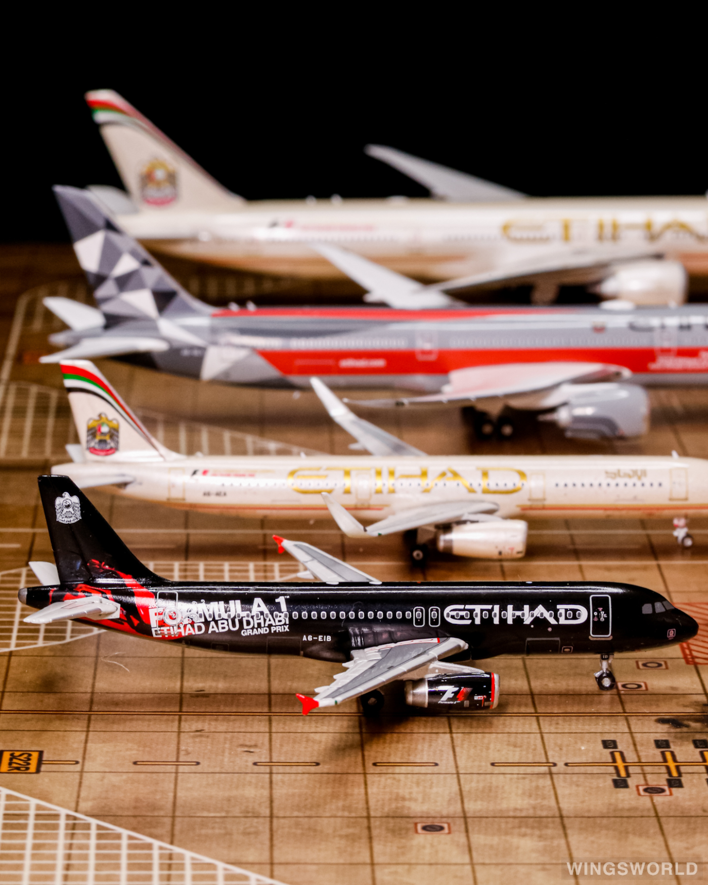 Phoenix 1:400 PH10260 Etihad Airways 阿提哈德航空 Airbus A320 A6-EIB