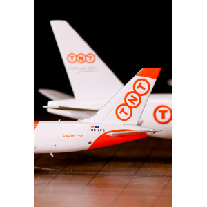 TNT 天地 Boeing 757-200 OE-LFB  NG53173 NGmodels 1:400