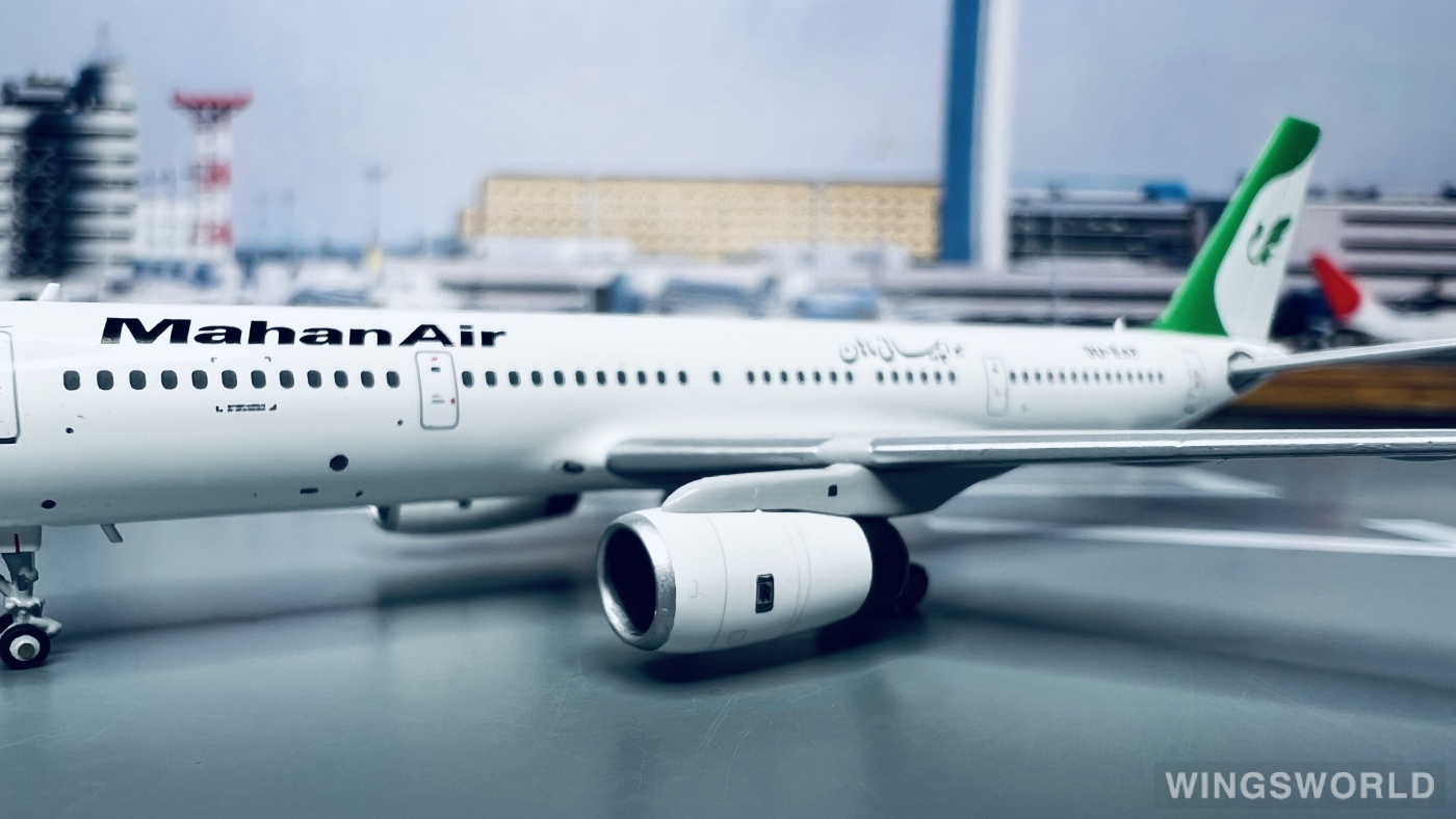 NGmodels 1:400 NG40003 Mahan Air 马汉航空 Tupolev Tu-204 SU-EAF