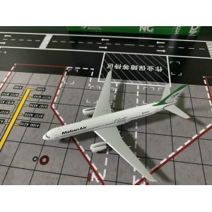 Mahan Air 马汉航空 Tupolev Tu-204 SU-EAF  NG40003 NGmodels 1:400