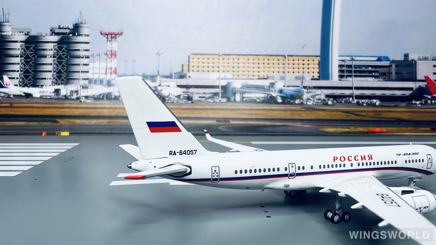 NGmodels 1:400 NG41002 Rossiya Special Flight Detachment Tupolev Tu-204 RA-64057