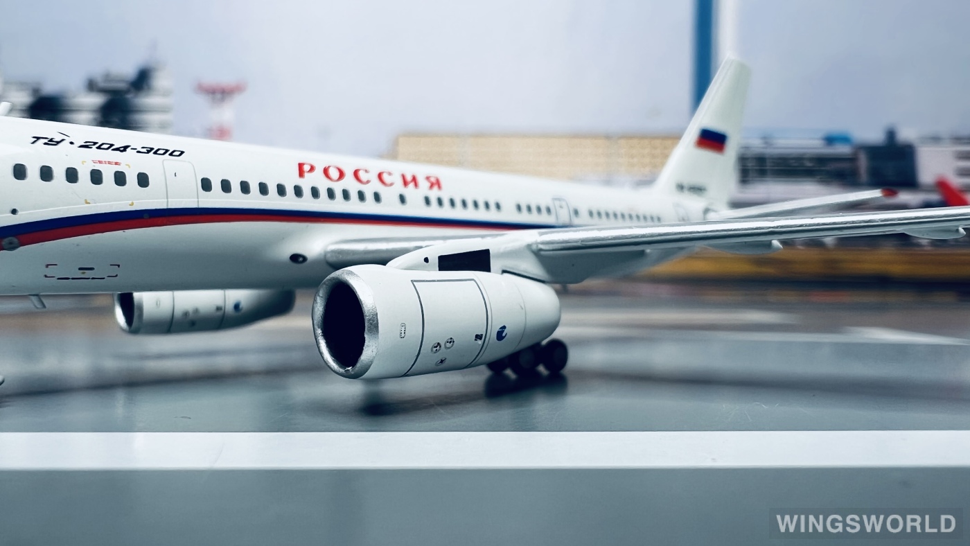 NGmodels 1:400 NG41002 Rossiya Special Flight Detachment Tupolev Tu-204 RA-64057