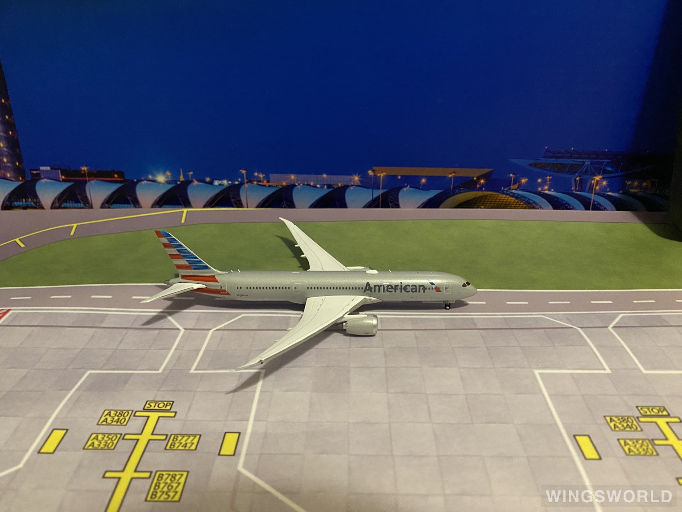 Geminijets 1:400 GJAAL1868 American Airlines 美国航空 Boeing 787-9 N825AA
