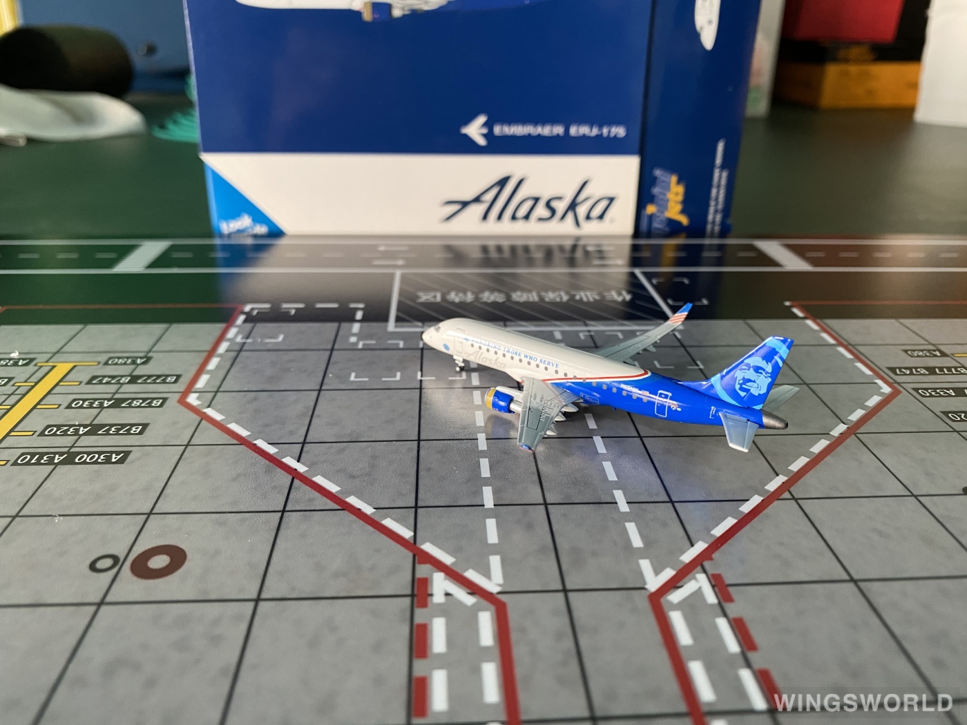 Geminijets 1:400 GJASA1906 Alaska Airlines 阿拉斯加航空 Embraer ERJ-175 N651QX