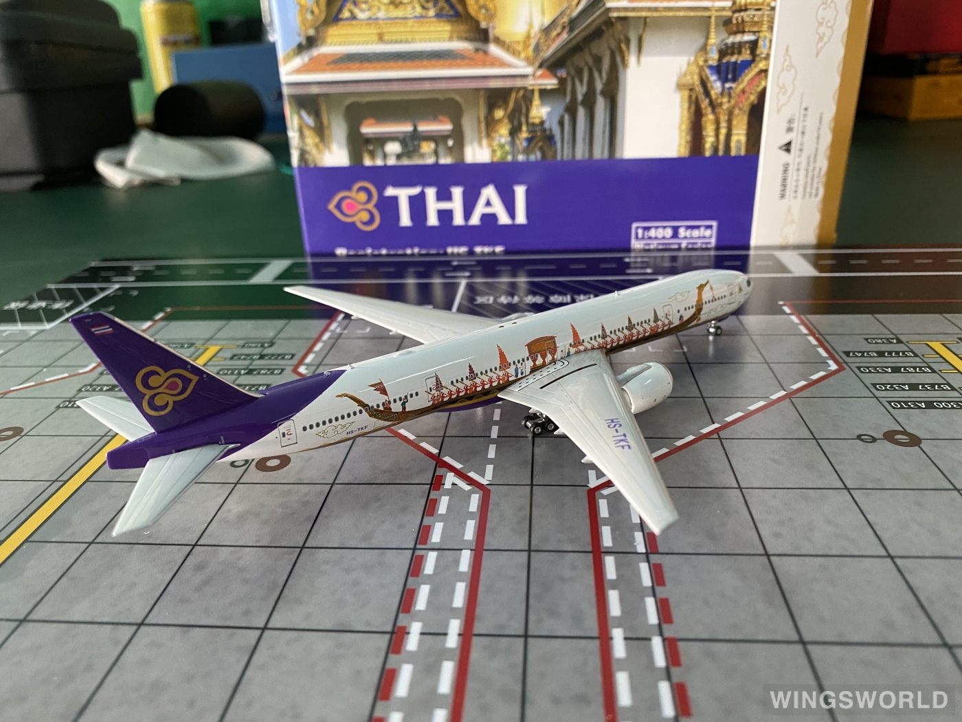 Phoenix 1:400 PH11573 Thai Airways 泰国国际航空 Boeing 777-300 HS-TKF