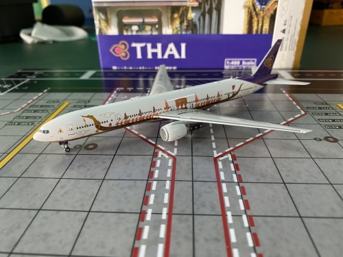 Phoenix 1:400 Boeing 777-300 Thai Airways 泰国国际航空