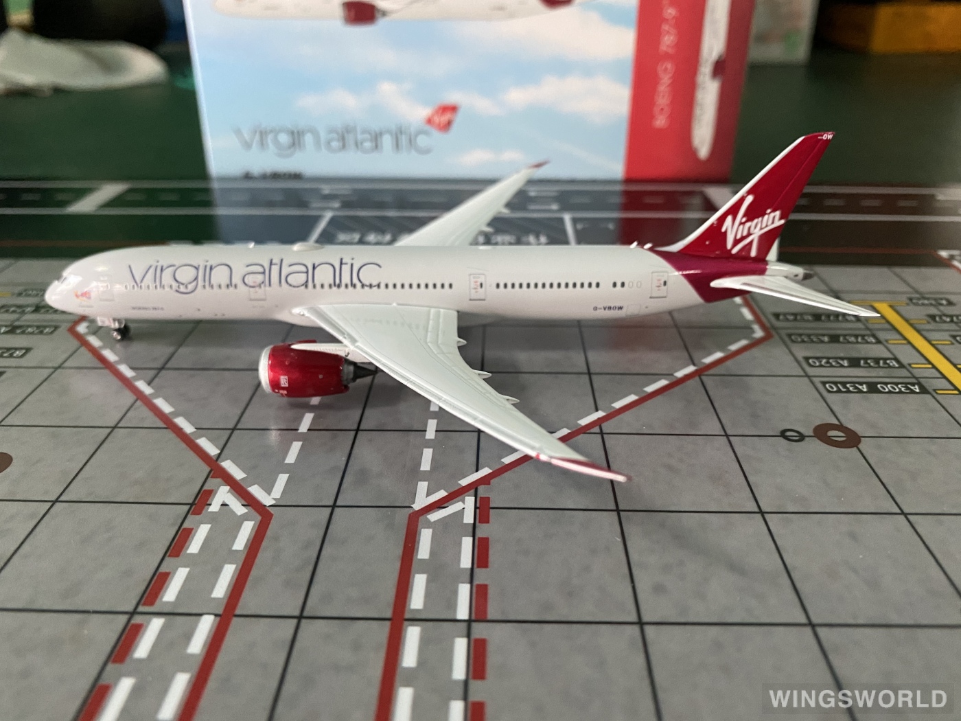 Phoenix 1:400 PH04396 Virgin Atlantic Airways 维珍航空 Boeing 787-9 G-VBOW