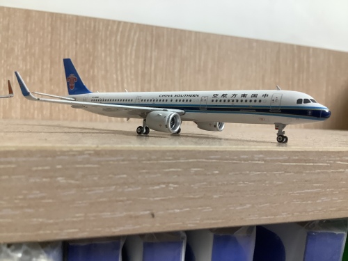 【在庫あり】 Airbus 1:400 Phoenix A321neo 飞机模型世界资料库  图片和二手转让信息- B-308D 中国南方航空PH11669 Southern China 航空機・ヘリコプター