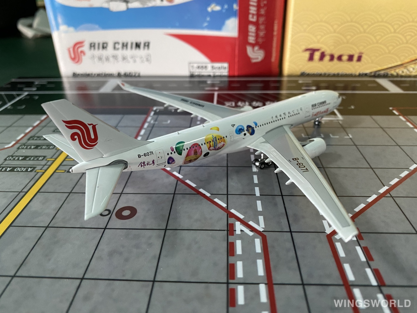 Phoenix 1:400 PH11701 Air China 中国国际航空 Airbus A330-200 B-6071